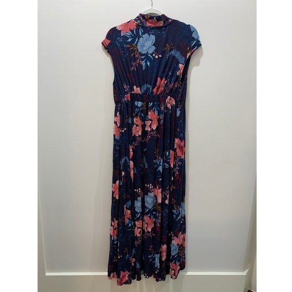 Floral Maternity Dress - Picture 2 of 2